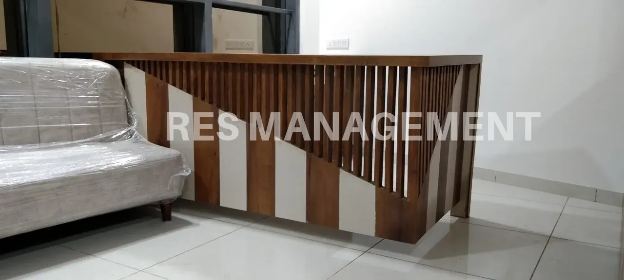 Fully Furnished office for Rent SG Highway 2 cabin 5 seating