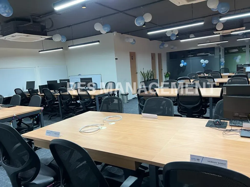 Fully Furnished office for Rent Vastrapur 5 cabin 1 conference 90 seating