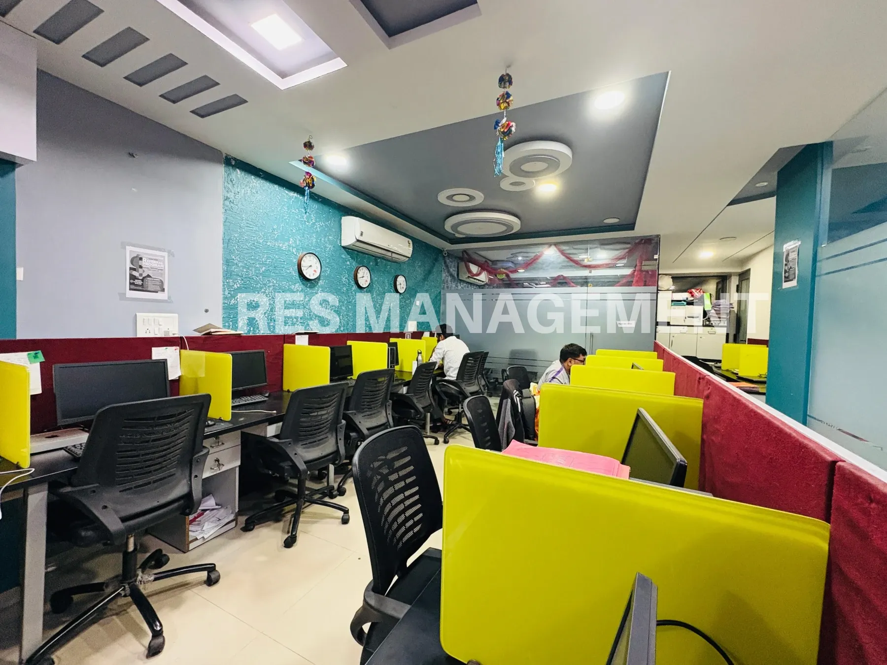 Fully Furnished office for Rent vastrapur 1 cabin 22 seating