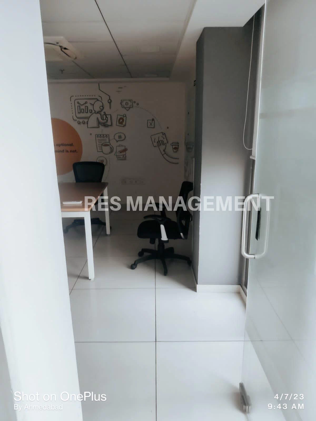 Fully Furnished Office for Rent in Ratnaakar Nine Square, Vastrapur, Ahmedabad