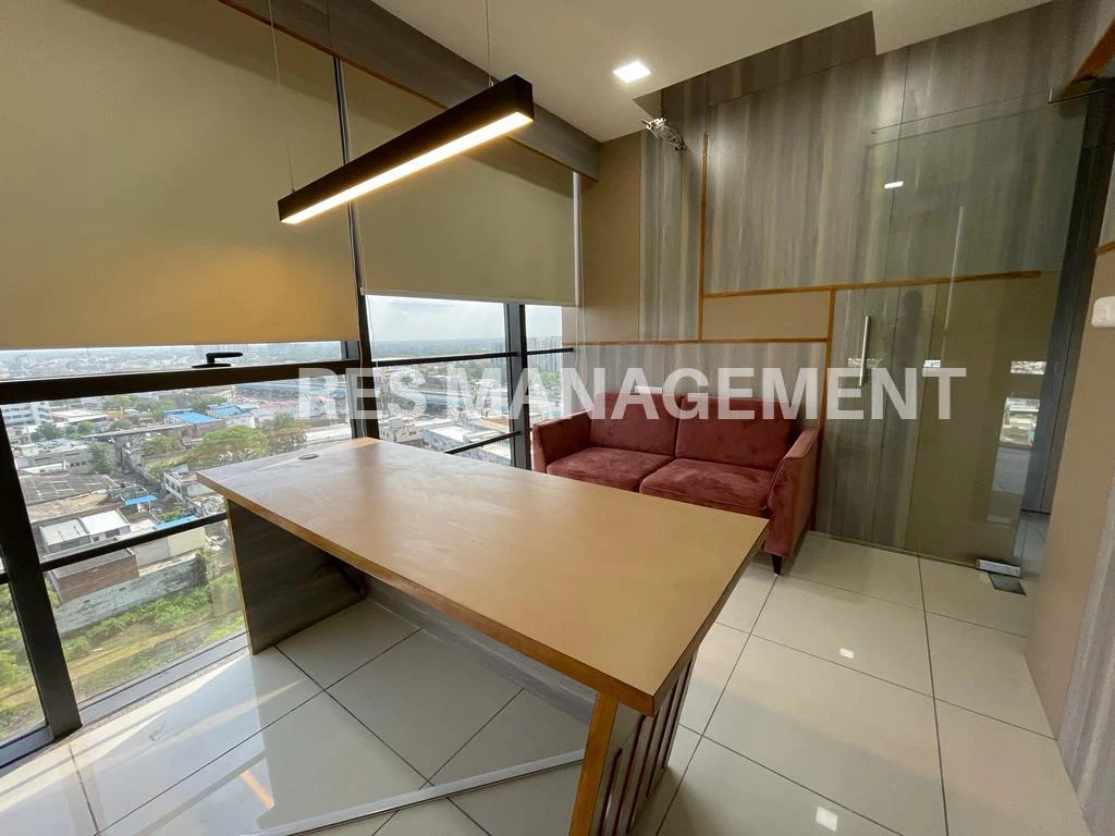 926 ft  Fully furnished office For Rent In World trade tower