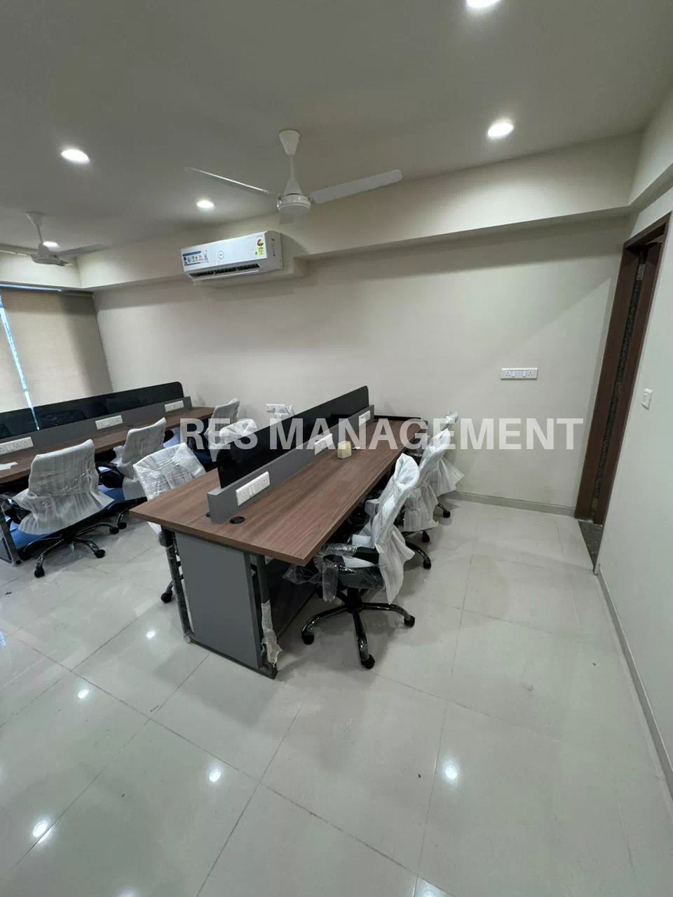 1040 ft Fully Furnished Office For Rent Sun Gravitas